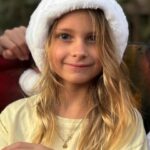 Gina Gershon Instagram - My pal Lolo turned 8. #8isgreat ❤️❤️❤️#happybirthday 💃💃💃Go Lolo Go lolo