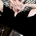Gina Gershon Instagram - So proud of my friend Nina Seirafi and her sexy fab chic room at Kips Bay that she designed. heres a little taste- its up until the end of next week so go see it if you are in NYC! Congrats Nina!!! 👏👏👏👏👏👏👏👏❤️@ninaseirafidesign @kbshowhouse #sexy #chic #interiordesign