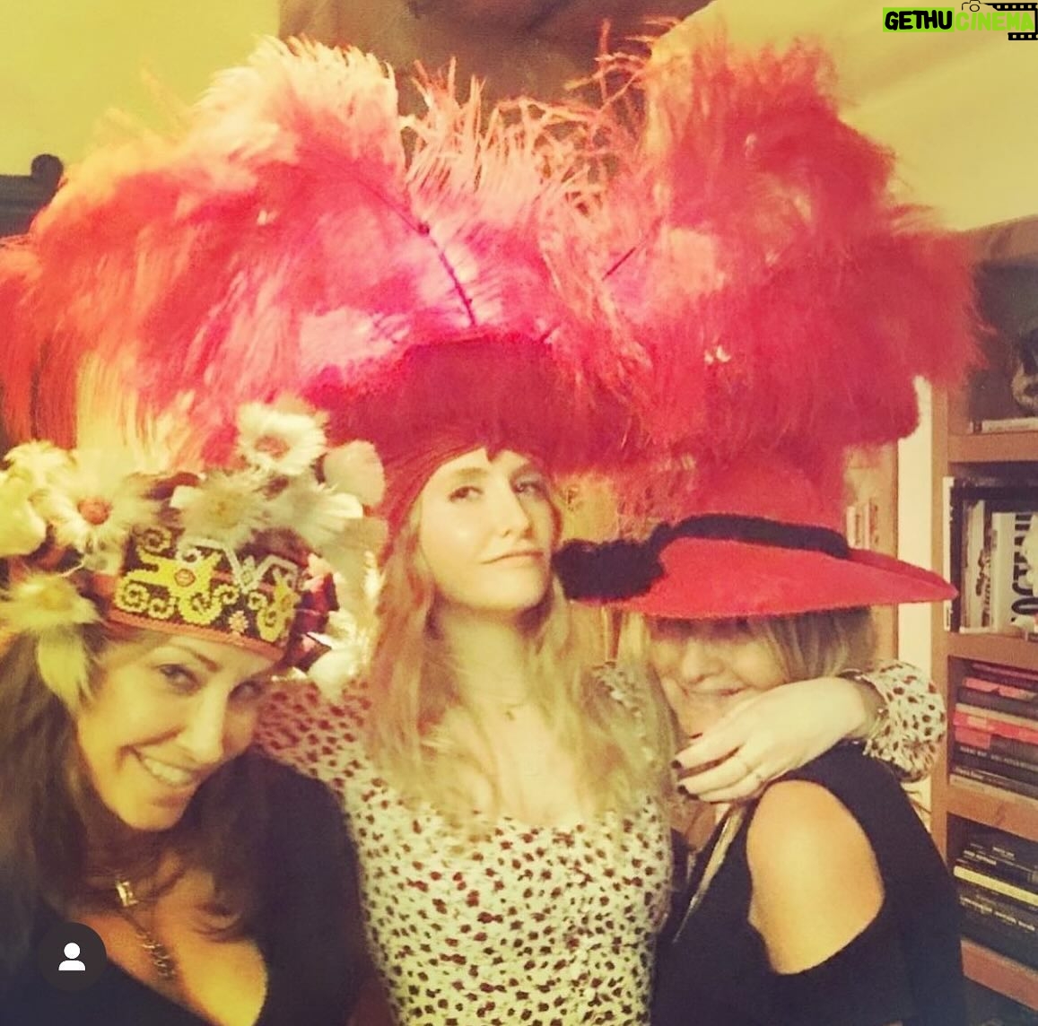 Gina Gershon Instagram - Happy Happy Birthday to my amazing Fairy God daughterJuliette. You are so special to me as well as being brilliant and caring and talented and opiniated and good and fun and always brightening my day whenever I see you- I am honored to be your Fairy God Mama and love you beyond and forever! @juliette_kessler #happy birthday #30!! #ā¤ļøšā¤ļøšā¤ļøšā¤ļøšā¤ļøšā¤ļøšā¤ļøšā¤ļøšā¤ļøšā¤ļøš