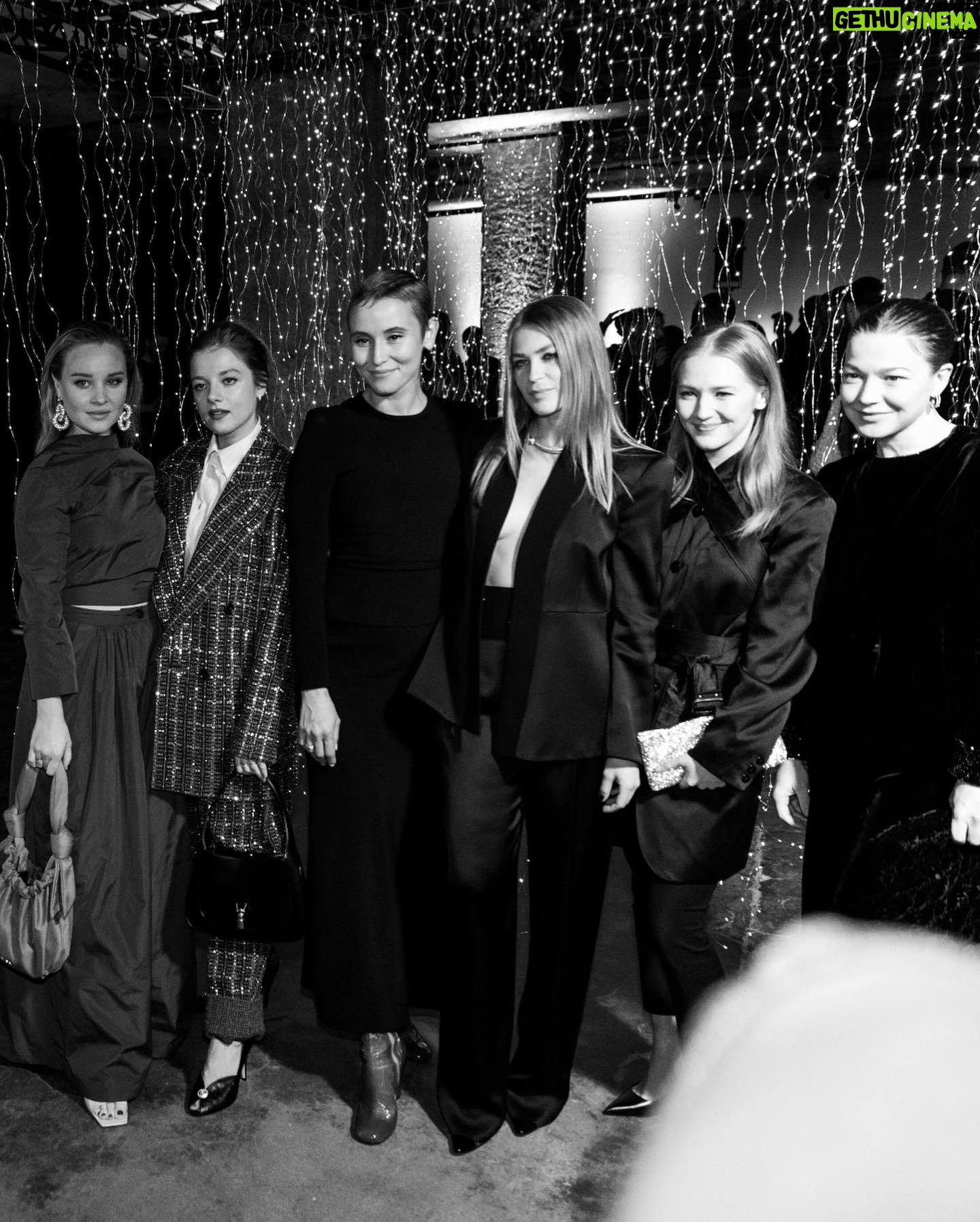 Gina Stiebitz Instagram - @armanibeauty x @harpersbazaargermany Berlinale Dinner 🧨