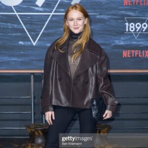 Gina Stiebitz Instagram - Had the best time at the @netflix1899 Premiere last night. Got to watch two amazing episodes and can’t wait to watch the rest. It’s gonna be epic,so keep a lookout! 🖤
