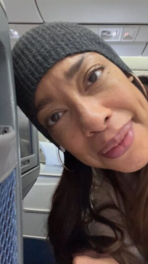Gina Torres Instagram - Como decia mi mama, “Le vale un comino”
Lol…This is all good. I’m so proud of her in so many ways. Unlike a lot of parents that walked onto this plane, I slept and got some work done. So why does it hurt so much???? 🥹😫😭 #laughingandcrying #hardtoletgo #motherdaughtertime sort of. #OnlyLoveIsReal ❤️