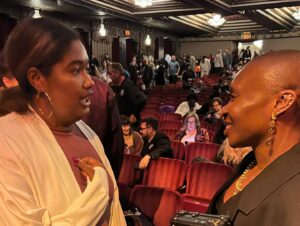 Gina Torres Instagram - Had the extreme pleasure of attending the opening night performance of #TheWiz at The Pantages theater in LA. The talent on the stage is staggering and inspiring from our leads to every single member of the chorus. Expertly directed by @schelewilliams this reimagining of a most beloved musical is a MUST SEE!! I’ll see ya’ll again on BROADWAY! #Ashé #alltheflowers🌹 1)mothers and daughters 2)2Glindas and 1 Legend 3)Gina is always fangirling always in awe always supporting 4) DAYUM GINAAA!!!! 5) when your baby meets a Queen 6) Curtain Call 7) Believe ✨🙌🏽🌹