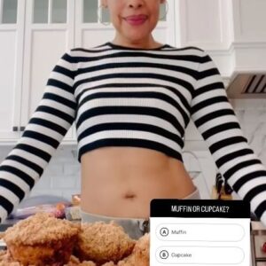 Gina Torres Instagram - Muffin or Cupcake??? Which do you think I made? Real baking enthusiast to the front to solve this baking riddle 🧁!!! “Be sweet to yourself this weekend “ #OnlyLoveIsReal #BakingChallenge #BakeOff
