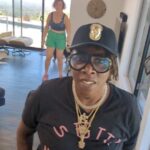 Gina Yashere Instagram - In honour of my Alabama brothers & sisters, here's a lil Black Power for ya! Oo is it???? GIMME THE ARTIST! GIMME THE YEAR!! BEFORE YOU ASK; Queen Idia cap @kodedsignature Glasses #tomford with my own prescription via @gimme_props_eyewear And please show @djcarrielisa some love. She made me this #Choonsontuesdays tee & presented it to me at Detroit leg of #thewomankingofcomedy tour! And now I'm gonna steal & sell as merch WHO'S BUYING? LOVE MY FANS! Last Woman King date is LOS ANGELES....PULL UP!!! DON'T ASK ME SHIT!! GINAYASHERE.COM FOR DEETS #choonsontuesdays #choonsontuesday #noshazam #under30sdontevenbother #thisaintyourgame some lo