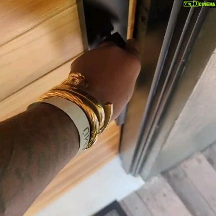 Gina Yashere Instagram - So I'm in Costa Rica to look at buying some land, in case America decides to bring back slavery. Wouldn't put it past these satanic dickbiscuits. Anyway, @namugardenhotelspa is stunning. I've had some of the best non alcoholic cocktails here I've ever had in my life. Slept like a baby, & LOVE the architecture. They lose their A over the naked quilt, basins in the bedroom, coz I wouldn't wanna hear Ninja brushing her teeth, coz she would wanna get up at piss off o' clock in the morning, & the fact that the wifi in the room is TERRIBLE. Now the writer's strike is over, there's no way I can pretend to be in LA on the zoom, with that bullshit signal 🤣 LEMME KNOW WHAT U GUYS THINK .... #ginashotelrooms #controlcondom #travelinggermaphobe #stealables
