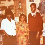 Gina Yashere Instagram - Me & my 2 sisters...Which one was me? Clue #1..One of these girls is a lot less girly.... 🤣 Clue #2 ..One of these girls' nickname as a kid was Daddy Long Legs & Sri Lanky .. Clue #3...This pic was taken on a Sunday after one of these girls had spent the whole morning reluctantly baking cakes for the entire family, coz Nigerian mothers know how to take a hobby and turn it into a job! 🤣 Only people who have got my book, or have come to my stand up shows will know this reference 🤣 GO BUY MY BOOK! #cackhanded. Audio (yes by me) or print. DON'T ASK ME SHIT!! ginayashere.com for deets PS. I stopped growing at 16, & became regular 🤣 #tbt #throwbackthursday