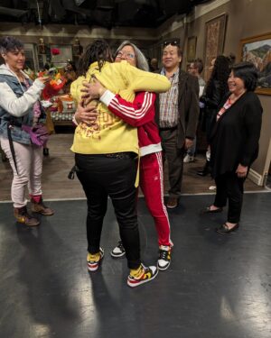 Gina Yashere Instagram - This week I said an emotional goodbye to my life changing show @bobheartsabishola.  5 years ago, a meeting with Chuck Lorre changed the course of my life & career, & myself and a talented group of people wrote 95 episodes of groundbreaking TV, brought to life by a most amazing team of people, from the cast, to directors ,costume, lighting, grips, set dressers, and props.
We became a family, & I will miss them all. 
Creating & playing Kemi was the greatest of honours. I loved every second of it & I'll miss her SO MUCH.
I will take what I've learnt & hopefully create more stories while also helping my friends do the same.
This isn't the end. Just a new beginning.
I thank you all for your support, and I'm forever grateful.
ONWARDS & UPWARDS