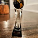 Gina Yashere Instagram - Tonight's @afroawards2023 Los Angeles was ..... something 🤣 Went with my girlz @lil_bit_of_chiz & @d.mills.verified. I was honored to be recognized, & this is one of the nicest trophies I've ever been presented with. Will also make a nice burglar batterer. 🤣 Congrats to all the other honorees. Me & @bayoakinfemi represented for the sitcom Nigerians 😉.