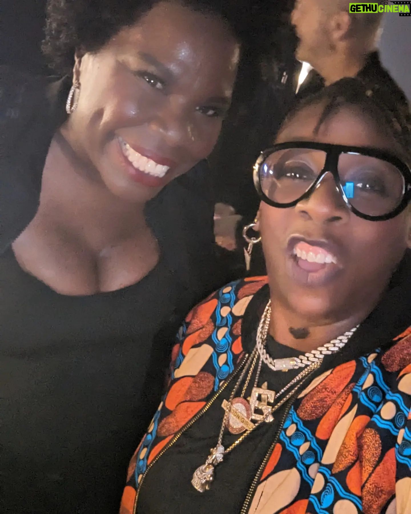 Gina Yashere Instagram - Montreal! I came, I conquered, I partied like I wasn't a stiff kneed old woman, & I left! Thanx to all of you who came out to see me on the Brit(ish) show, & my 2 #thewomankingofcomedy nights. I'd almost forgotten how much I love this artform of Stand up. Only 3 more dates of this whirlwind tour! TORONTO PORTLAND LOS ANGELES GET YOUR TICKETS! DON'T ASK ME SHIT!! GINAYASHERE.COM FOR DEETS #thewomankingofcomedy