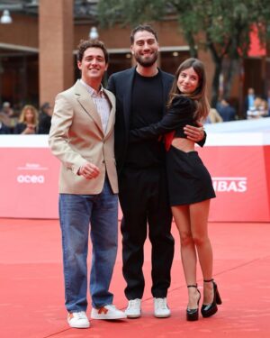 Ginevra Francesconi Instagram - Sabato alla presentazione di “Un oggi alla volta” ad @alicenellacitta.
Grazie a @nicola_conversa, a tutta la produzione e a tutto il cast, siete speciali❤️