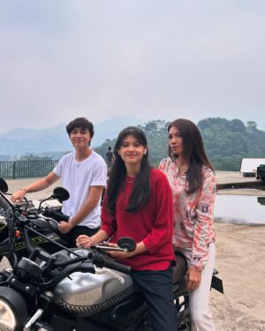 Girindra Kara Instagram - Kehidupan Desa Parengsek