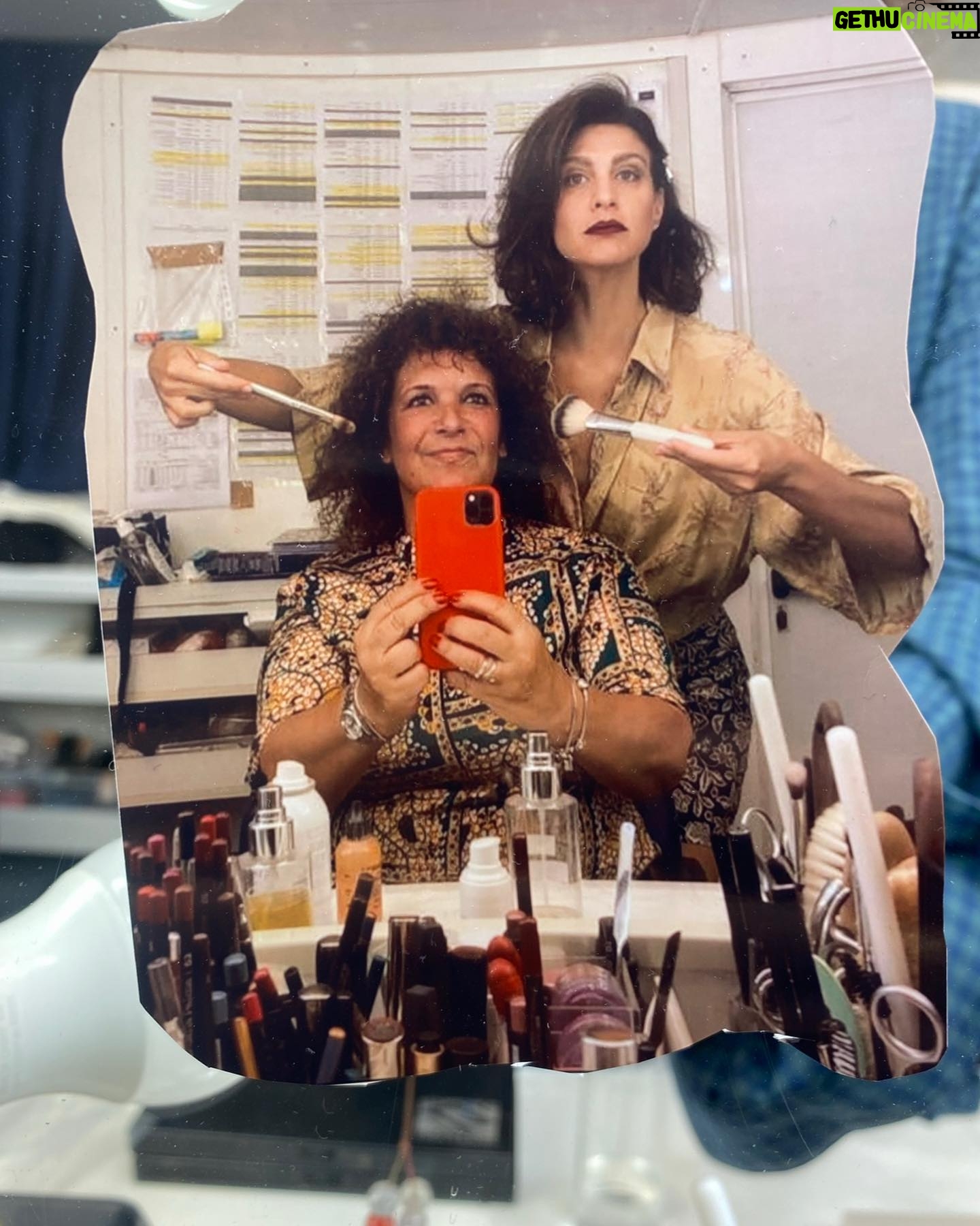 Giulia Bevilacqua Instagram - Alle prove avevamo immaginato Serena più riccia e cotonata poi abbiamo preferito che fosse più semplice, com'è lei. I provini sono una fase importantissima per trovare il personaggio e per me è un vero spasso. Stasera il secondo appuntamento con il #metodofenoglio su @rai1official di @cas__ale. Mi raccomando, perché stasera si entra nel vivo della storia e sarà sempre più un crescendo di emozioni e tensione.