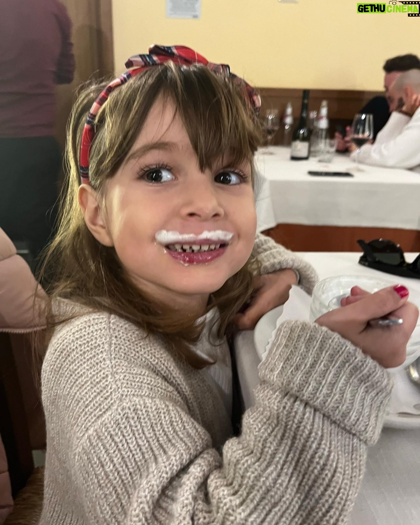 Giulia Bevilacqua Instagram - Auguri mia adorabile, speciale, preziosa bambina. Sei la gioia della nostra vita. Ti amo. ❤️ #5anni @clavelnic