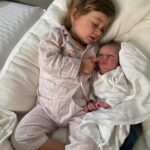 Giulia Bevilacqua Instagram – Auguri amore nostro !
Il nostro Argento vivo, la nostra gioia. 
Ti amiamo. 
mamma papà e Vitto ❤️
@clavelnic #3anni