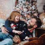 Giulia Elettra Gorietti Instagram – Buon Natale a tutti voi.
Vi auguro più che felicità stasera …la serenità.
A capodanno poi cambierò augurio.😄 
Godiamocelo e sentiamoci fortunati pensando a cosa accade altrove.
Love 
@ovspeople @ovskids 

.
.
.
.
.
.

#christmas #natale2023 #natale #natale23 #family #winter #navidad #buonnatale #mangiamoper24ore #giuliaelettrago #violante #pietroiemme9