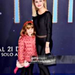 Giulia Elettra Gorietti Instagram - Wish insegna ai bambini fin da piccoli che è importante credere nei propri sogni per far si che questi si realizzino purché abbiano intenzioni positive per se stessi e la comunità 🤍 Grazie @disneyit per questa serata bellissima che anticipa l’atmosfera natalizia. Io e violi 👗 @lequilibristeleggings . . . . . . #disney #wish #disneywish #makeawish #wishdisney #momdaughter #premiere #giuliaelettrago