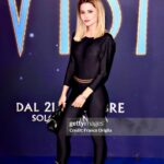 Giulia Elettra Gorietti Instagram - Wish insegna ai bambini fin da piccoli che è importante credere nei propri sogni per far si che questi si realizzino purché abbiano intenzioni positive per se stessi e la comunità 🤍 Grazie @disneyit per questa serata bellissima che anticipa l’atmosfera natalizia. Io e violi 👗 @lequilibristeleggings . . . . . . #disney #wish #disneywish #makeawish #wishdisney #momdaughter #premiere #giuliaelettrago