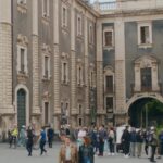 Giusy Buscemi Instagram - Alla Mobile di Catania, dove è diventata capo della Omicidi, Vanina ha trovato una nuova squadra con cui ha raggiunto rapidamente un ottimo affiatamento: il “Grande Capo” Tito Macchia, l’ispettore capo Carmelo Spanò, suo braccio destro, l’efficientissima e nordica ispettrice Marta Bonazzoli, l’impacciato e goffo sovrintendente Mimmo Nunnari, il giovane e aitante, ma a volte con la testa tra le nuvole, agente Salvatore Lo Faro. Da mercoledì 27 marzo Vanina e la sua squadra vi aspettano in prima serata su Canale 5 e in streaming su @mediasetinfinity. #Vanina - Un vicequestore a Catania è una coproduzione RTI - Palomar, prodotta da Palomar, diretta da Davide Marengo, scritta da Leonardo Marini e tratta dalle opere di Cristina Cassar Scalia edite da Giulio Einaudi editore. Con Giusy Buscemi, Claudio Castrogiovanni, Corrado Fortuna, Dajana Roncione, Orlando Cinque, Danilo Arena, Paola Giannini, Giulio Della Monica, Alessandro Lui, Guia Jelo, Maurizio Marchetti e con la partecipazione di Giorgio Marchesi.