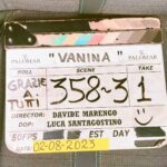 Giusy Buscemi Instagram - Questa settimana si sono concluse le riprese di un progetto al quale tengo tantissimo! La storia di Vanina Guarrasi, vicequestore di Palermo e trasferita alla Omicidi di Catania E della sua bellissima, strepitosissima Squadra! La serie é tratta dai gialli di @cristinacassarscalia , e se siete tra i pochi a non averli ancora letti, vi consiglio questa bellissima lettura estiva prima della messa in onda! Grazie a tutti! Ci abbiamo messo il cuore. A presto, non vedo l’ora! @palomarproduction @davidemarengo12 ♥️ @fiction_mediaset @moviement_agenzia -L’Ultimo video, é uno scherzo di fine film che mi hanno fatto, ma presto vi racconterò 🤣