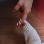 Giusy Buscemi Instagram – Vivere il Natale lasciandosi portare per mano. Lo insegnate voi a me… 💫