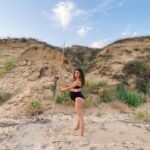 Giusy Buscemi Instagram – Pancia in dentro e petto in fuori! 
Il grande momento si avvicina… 
Ma ancora un po’ di Mare, 
Un po’ di Sole 
Un po’ di Sale… 

#ninemonths #wild #sicily