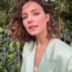 Giusy Buscemi Instagram - 💚 aspettando giovedì 30, l’appuntamento su @rai1official Cosa siete curiosi di sapere di queste nuove puntate? #updc7 @unpassodalcielo_official Styling @amelianna70 @blaze_milano H&M @francescagiulini @cotrilspa