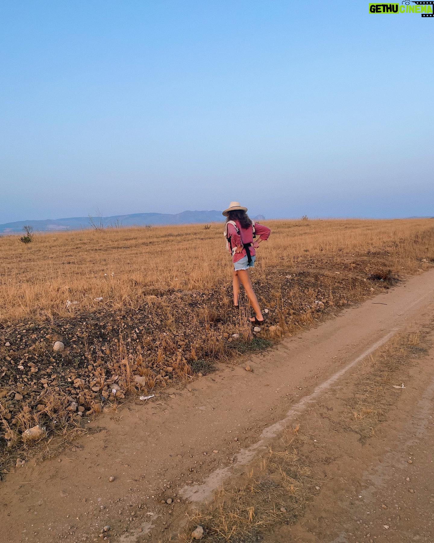 Giusy Buscemi Instagram - C’è sempre qualcosa di bello da scoprire, (dentro e intorno a noi) Anche laddove pensiamo di aver già visto tutto… #discoveringSicily #terramia
