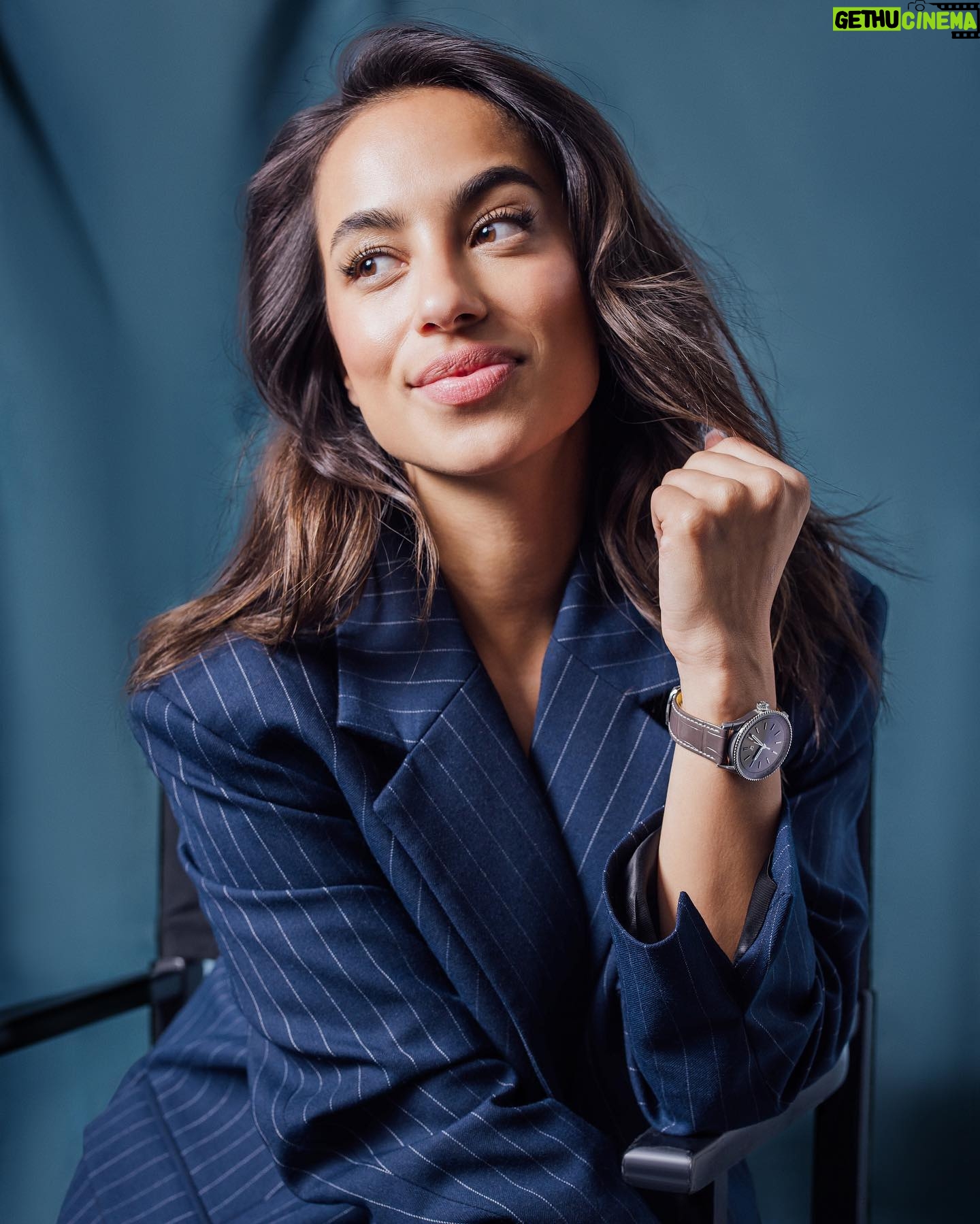 Gizem Emre Instagram - On a mission with @breitling and their Navitimer 36. #breitling #navitimer #forthejourney #ad @breitling_germany