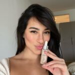 Gizem Emre Instagram - #itsmyperfectmatch Das Perfect Match Tinted Serum von @lorealparis versorgt die Haut mit Feuchtigkeit und passt sich dem eigenen Hautton an. Perfekt für einen natürlichen Look! #lorealtintedserum - Anzeige