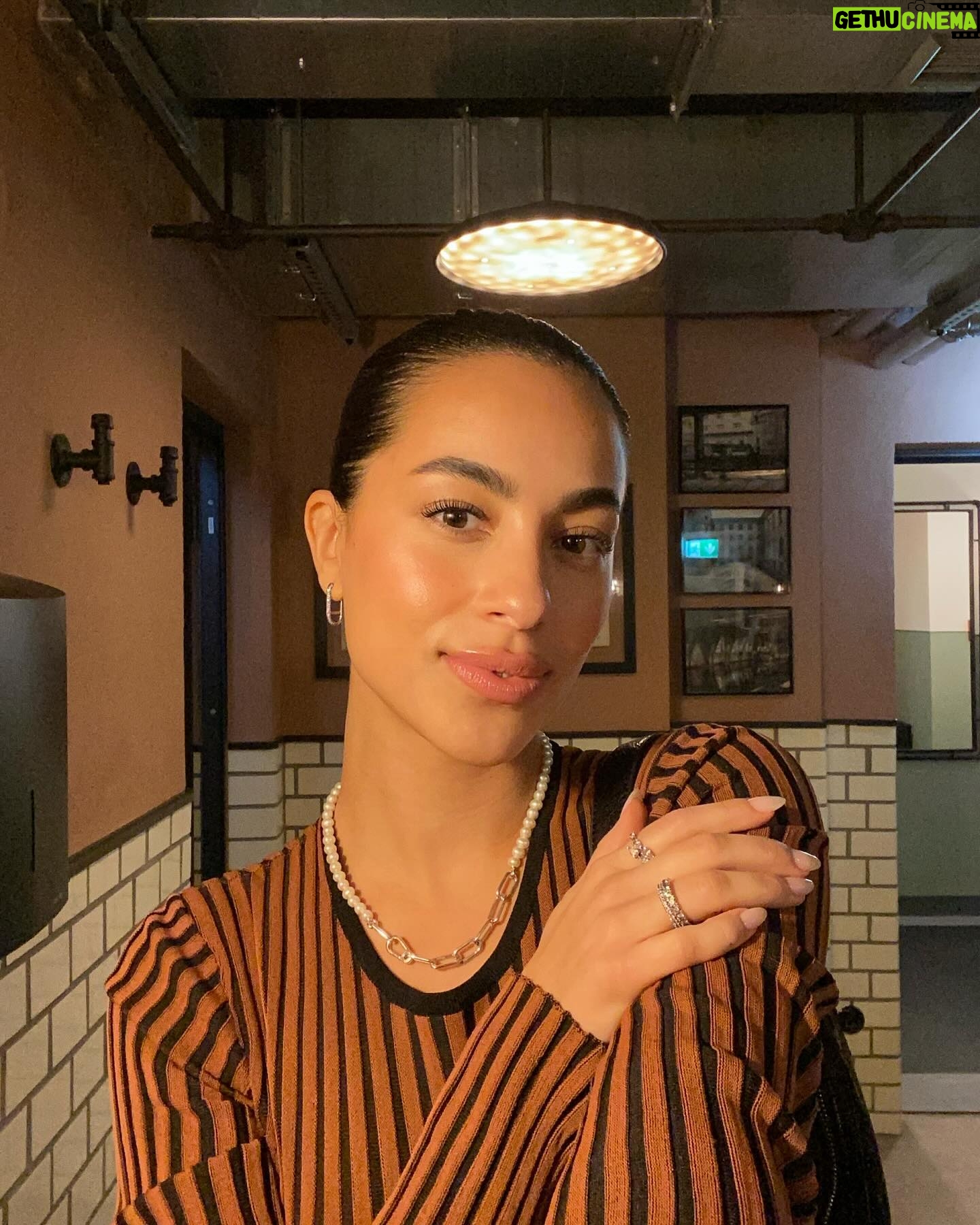 Gizem Emre Instagram - Spending the day with my @thisisbta family at the @berlinale 🎞️ thank you @theofficialpandora for joining me ✨ #BELOVE #ShotforPandora #ad