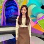 Gladys Tsai Instagram - 天才衝衝衝我又來囉！ 這次當代班主持人有點壓力😆 猜我這次表現是妙麗還是沒力～ 今晚十點華視準時鎖定 #謝謝最帥的金鐘男神製作人全哥 @geniusgogogo @a86032105 #love #life #work #tv #show #friends #dresscode #smart #genius #生活#工作#日常 #錄影 #朋友 #天才衝衝衝