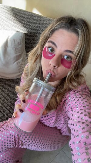 Glenda Resta Instagram - Bubble Tea di Barbie “””FATTO IN CASA””” da Glenda 😁😁😁