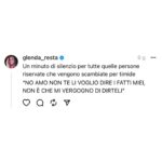 Glenda Resta Instagram - Giusto per ricordarvi che esisto e continuo a dire le scempiaggini di sempre, auguri 👹🤗🎄🎁