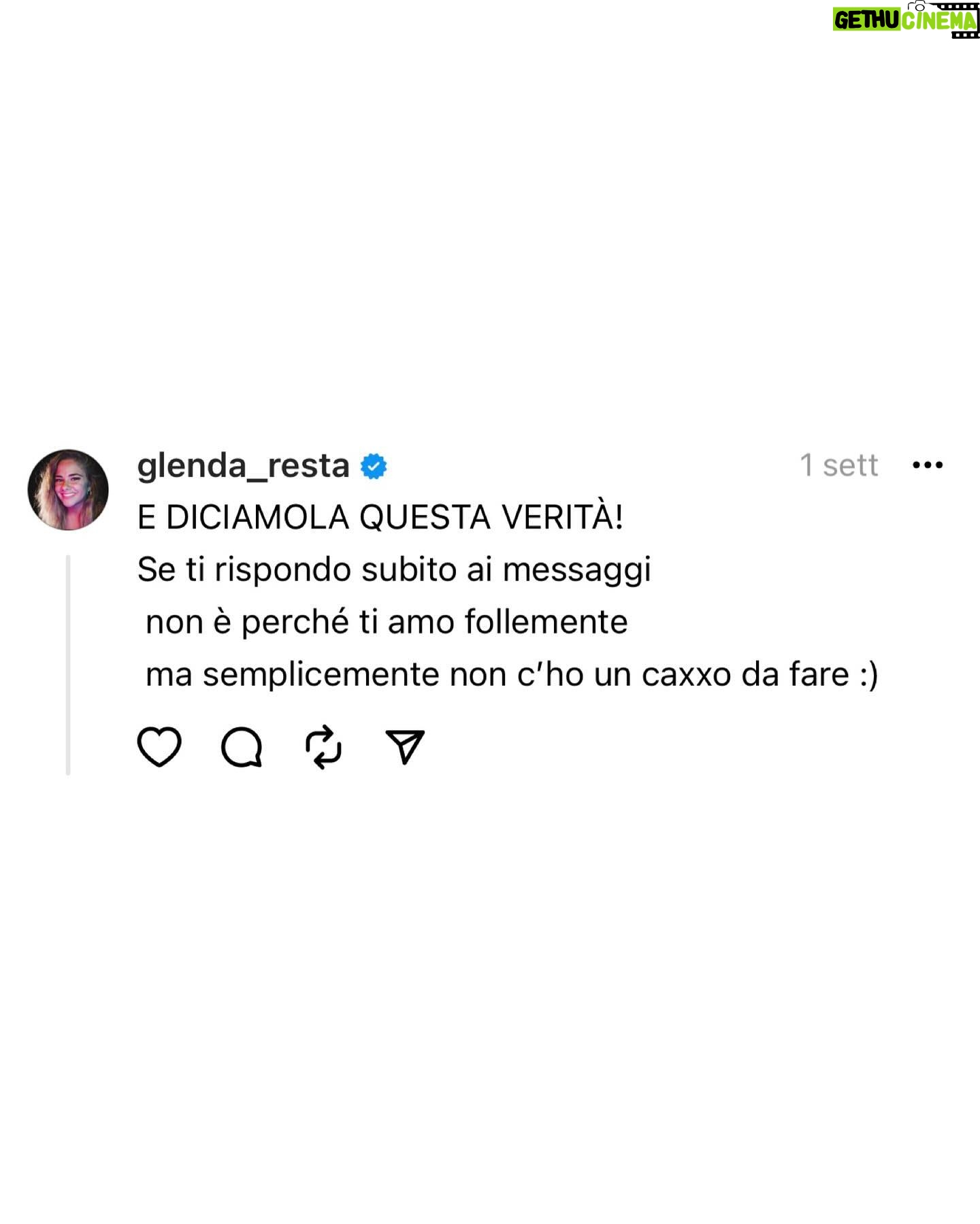 Glenda Resta Instagram - Giusto per ricordarvi che esisto e continuo a dire le scempiaggini di sempre, auguri 👹🤗🎄🎁