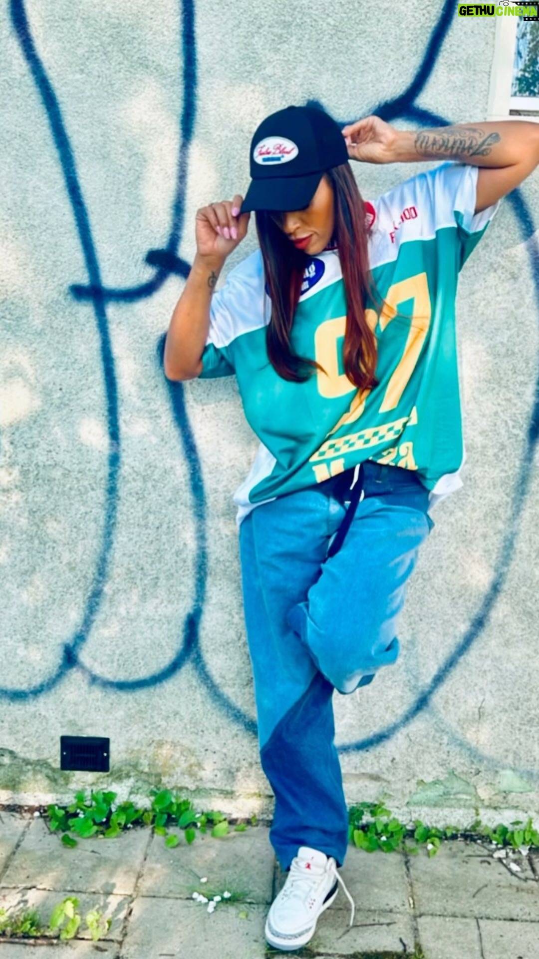Glennis Grace - 1K Likes - Cap and Tee from @fearlessbloodclo