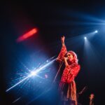 Gloria Carrá Instagram - Coronados se fue a Uruguay 🇺🇾 Nuestro hermoso paso por el Ciclo Marea en @sala_zitarrosa Montevideo Un encuentro mágico acompañados por @lanaprada, artista a quien admiramos muchísimo y tuvimos el honor de compartir escenario 🎶 Que el 2024 venga lleno de canciones y estos encuentros que nos llenan el alma ❤️ 🇺🇾💕GRACIAS URUGUAY, nos volveremos a encontrar! Los Coronados de gloria Fotos por @lusrocks @canessacecilia Vestuario por @fercaride.st