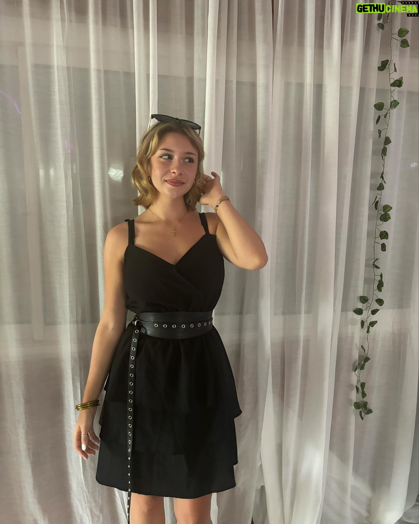 Gloria Palermo De Blasi - 3 Likes - 🖤