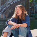 Gloria Palermo De Blasi Instagram - Golden Hour - JVKE voici un cover d'une chanson de @itsjvke qui date de mon séjour à Paris en mai, j'espère qu'il vous plaira ! (excusez mon anglais un peu bancal 😅)