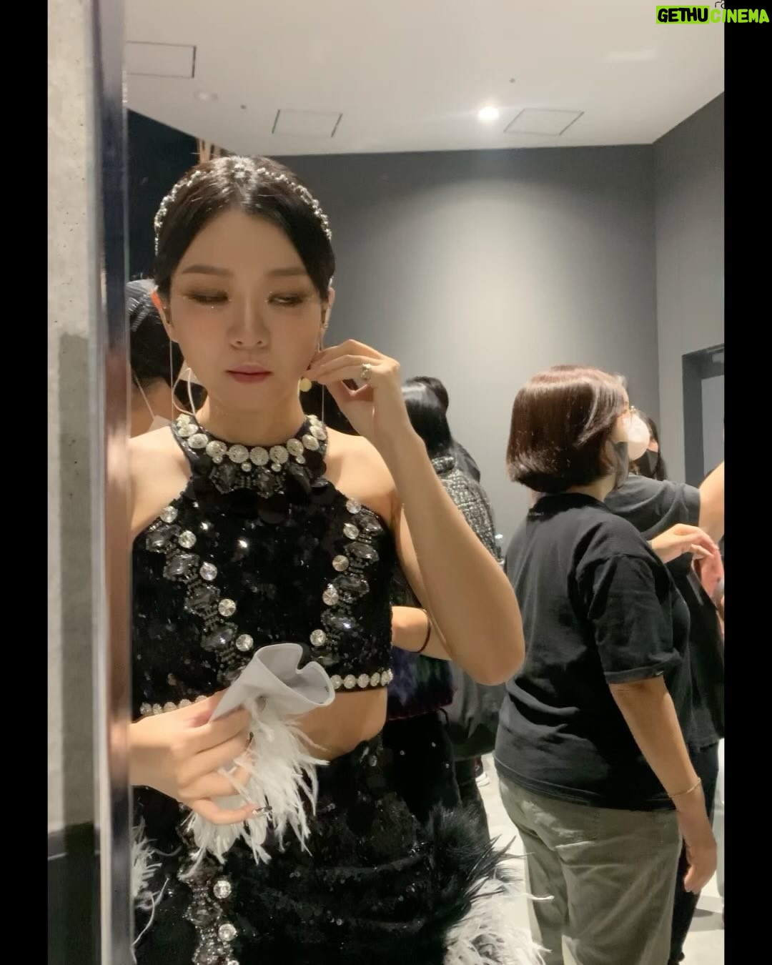 Go A-sung - 11.6K Likes - 드림스윗 ♥️ 이두나!
@skuukzky @_rianess @_simeez @janet.suhh
@netflixkr #이두나!
케이팝 메이크업 완벽하게 해준 @_leeeun
스타일리스트 윤진선생님
개인 댄스강습 @gngmnn 선생님
아이돌의 꿈을 이루어주신 이정효 감독님 감사합니다
