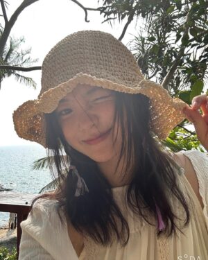 Go Bo-gyeol Instagram - Love #Thailand 🧡🙈🌴