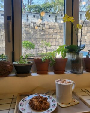 Go Bo-gyeol Instagram - April 💐 🌸요즘 날씨가 너무 좋네요..🌷좋은 주말 되세요🦄
