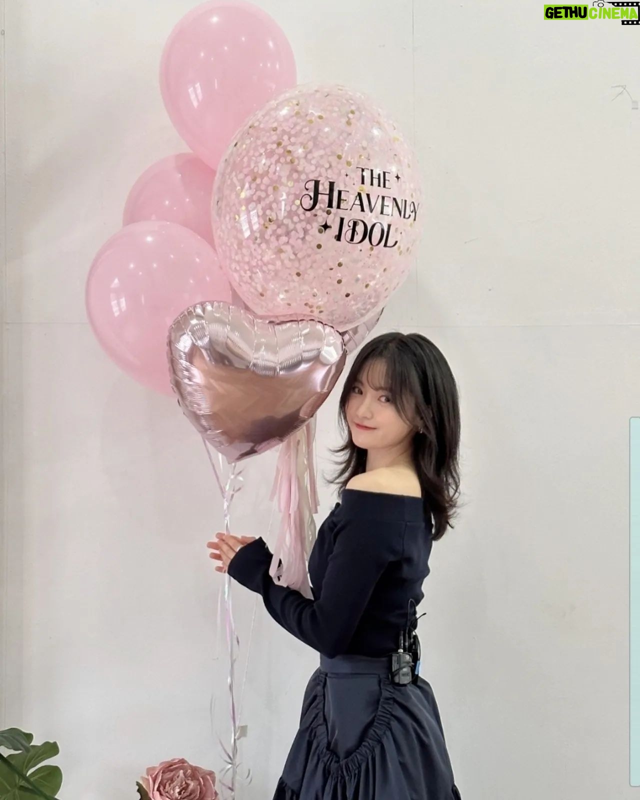 Go Bo-gyeol - 78.6K Likes - 그동안 #성스러운아이돌 을 시청해주시고 김달을 사랑해주신 분들께 진심으로 감사드립니다.
성스러운 아이돌을 함께 만들어주신 손길과 마음 하나하나가 너무나 귀하고 감사했습니다. 그리고 김달을 만날 수 있어 행복했습니다. 배우고 성장한 만큼 좋은 모습으로 또 뵐 수 있도록 노력할게요 😉
Thankyou and god bless you💗
#theheavenlyidol #kimdal