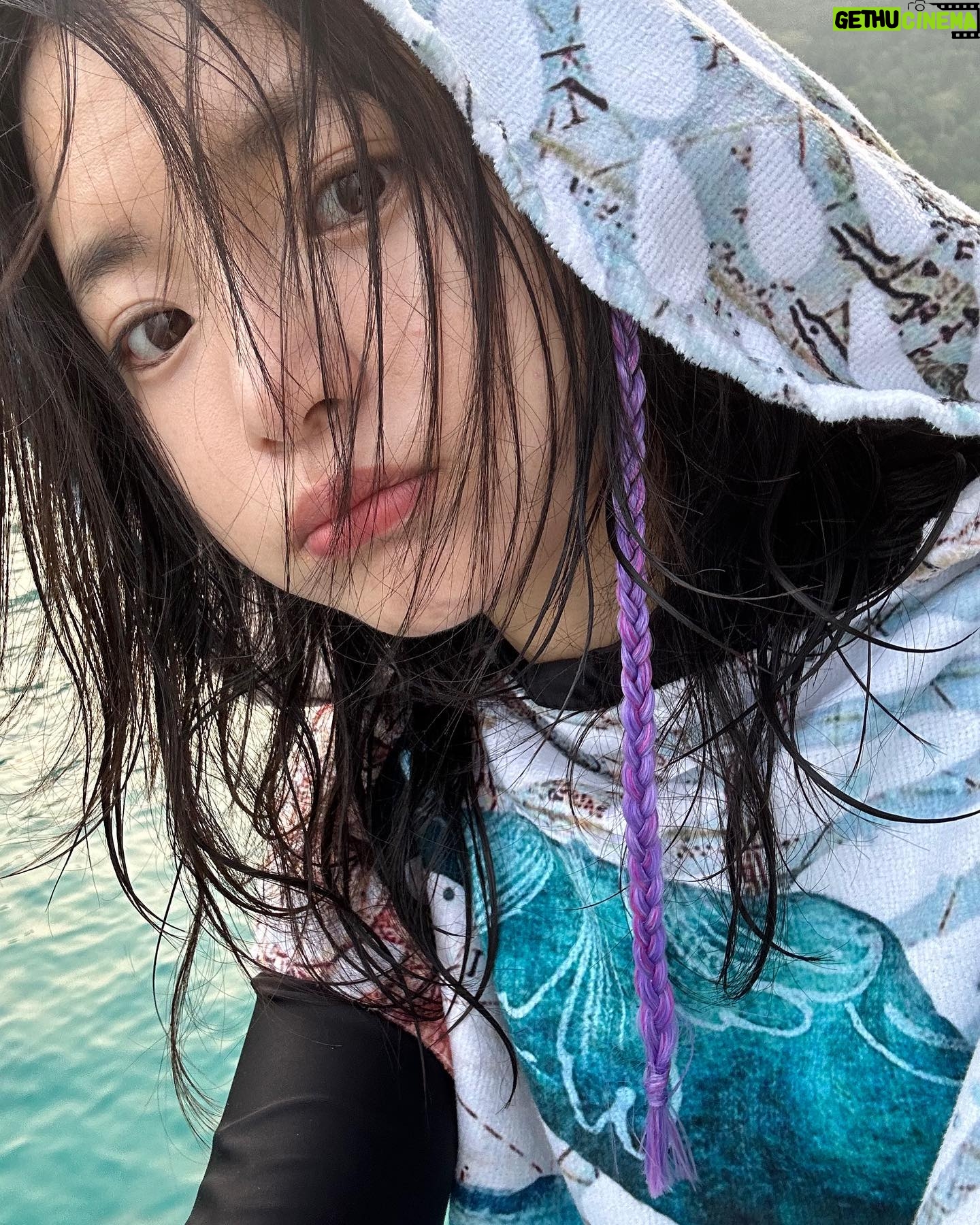 Go Bo-gyeol - 60.1K Likes - Throw in the deep water #심연 💙🦋
