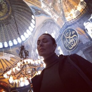 Gökçe Yanardağ Instagram - Kubbesi altında hep aynı hayranlık ile ... 🙏🏼