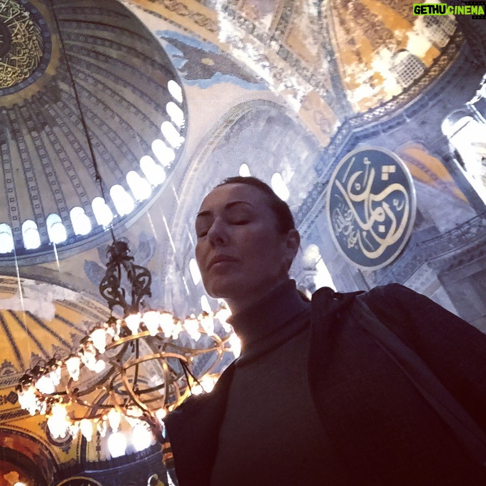 Gökçe Yanardağ - 3.2K Likes - Kubbesi altında hep aynı hayranlık ile ... 🙏🏼