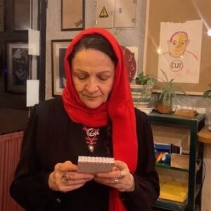 Golab Adine Instagram - ادوازدهمين دوره ى جوايز آكادمى فيلم كوتاه ايران(ايسفا)
دبير جشنواره :مرجان اشرفى زاده
برگزيده ى اين بخش ؛  شبنم دادخواه در فيلم "براى بار دوم"
#مرجان_اشرفى زاده # ايسفا #آكادمى_فيلم_كوتاه_ايران_ايسفا #گلاب_آدينه  #نه_به_خشونت _عليه_معترضان