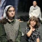 Golab Adine Instagram - اگر مايليد برگ بزنيد: بازيگران سخت كوش و صبور و همدل و زيباى "پرده خانه " تا ٢٦ اسفند همچنان خواهند درخشيد عكس ها از #پيمان _گرزم #كيا_والنتينو