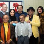 Golab Adine Instagram - "بانوى محبوب من" ١٧ و ١٨ بهمن ساعت ١٧ ٥-اگر مايليد برگ بزنيد: ادامه ى آلبوم عكس هنرمندان عزيز و گرامى كه به تماشاى ما نشستند