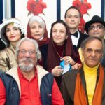Golab Adine Instagram - "بانوى محبوب من" ١٧ و ١٨ بهمن ساعت ١٧ ٥-اگر مايليد برگ بزنيد: ادامه ى آلبوم عكس هنرمندان عزيز و گرامى كه به تماشاى ما نشستند